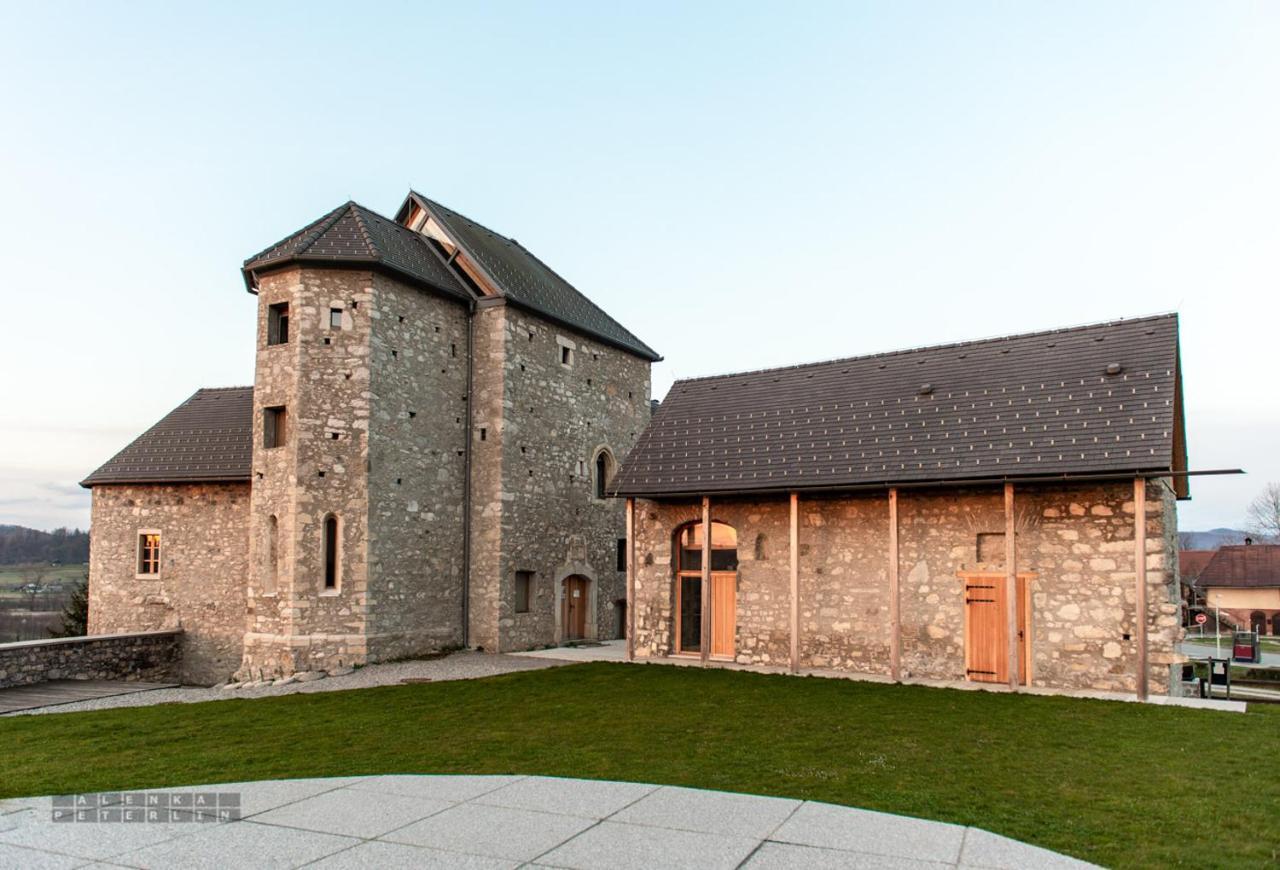 Vinica Castle Exterior foto